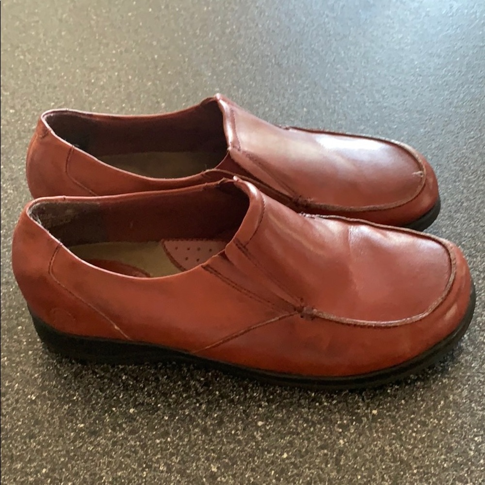 Clogs